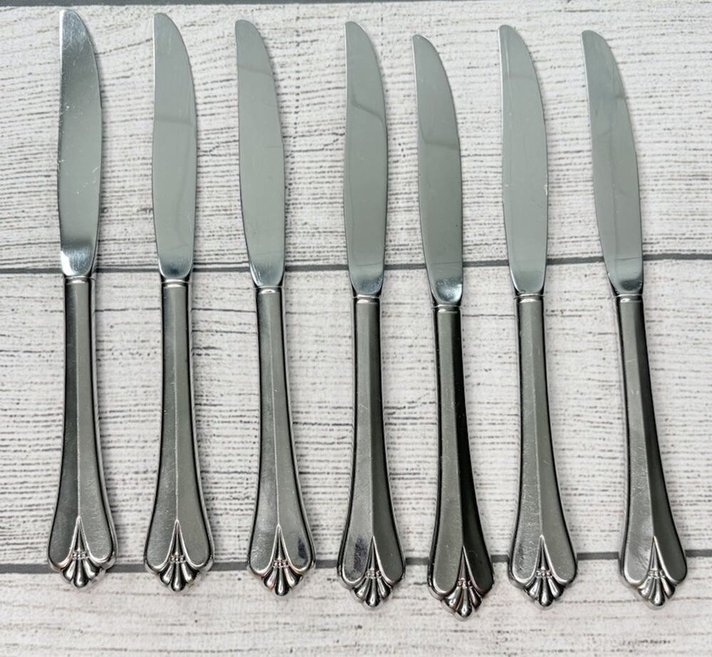Oneida Community ROYAL FLUTE Dinner Knives Lot Of 7 Stainless Flatware